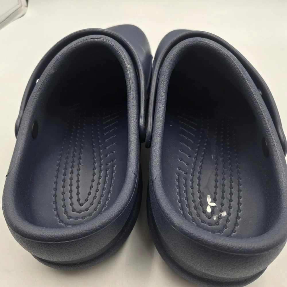 Crocs Adult Bistro Clogs Lightweight Slip Resistant Work Shoes Mens M11 Drk Blue